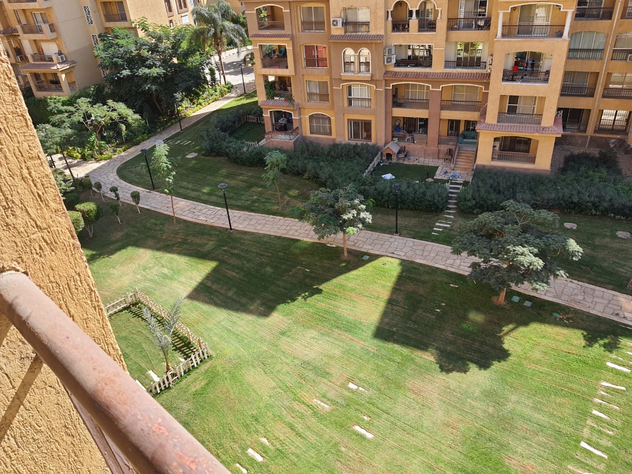 شقة في مدينتي 135 م2 للبيع كاش على حديقة كبيرة استلام فوري 6,400,000 ج 