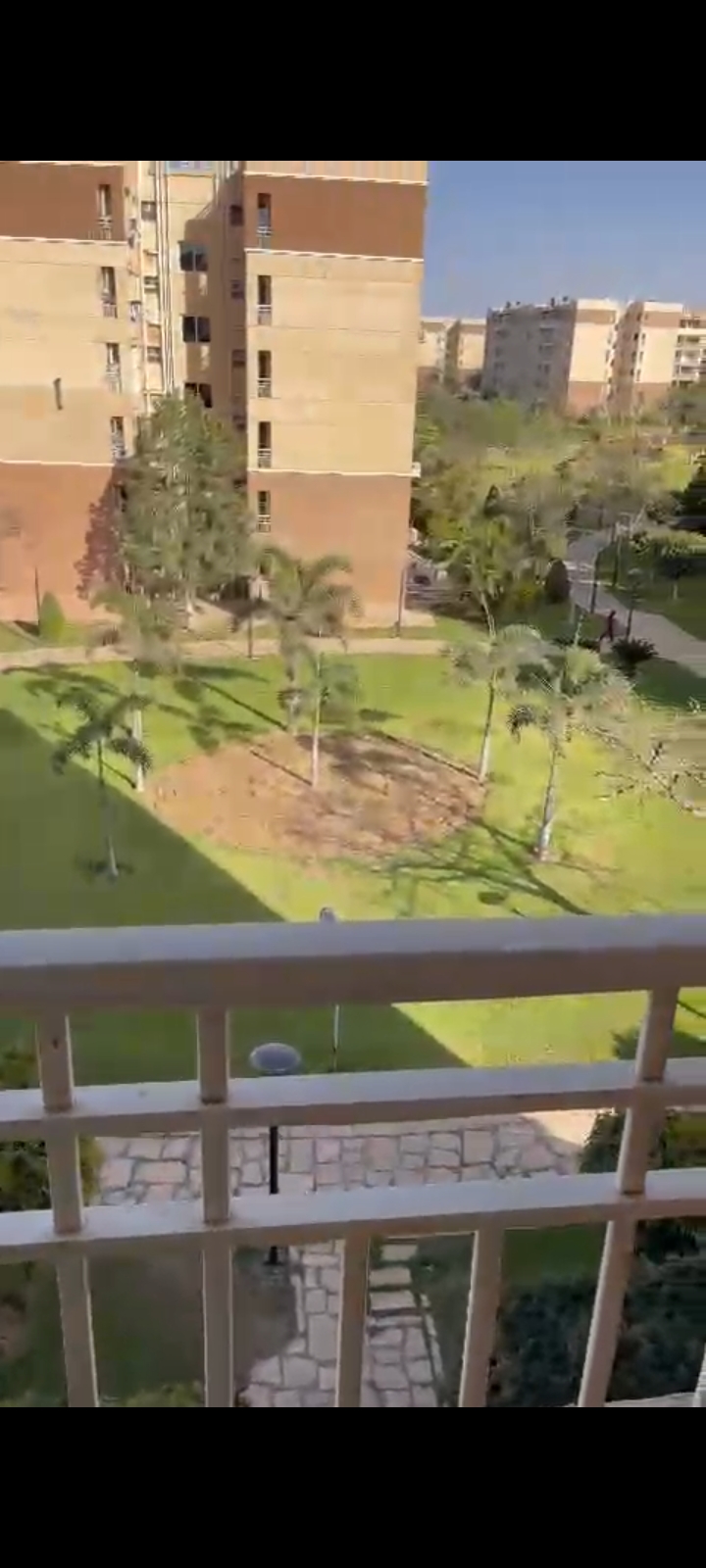 شقة في مدينتي 96 م2 للإيجار مفروش على حديقة كبيرة 25,000 ج 