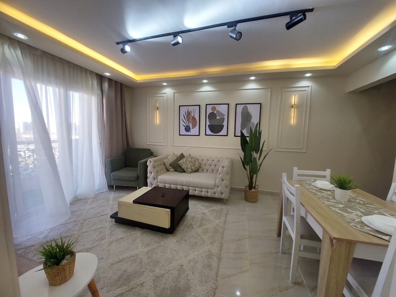 شقة في مدينتي 78 م2 للإيجار مفروش على حديقة تشطيب سوبر لوكس 30,000 ج 