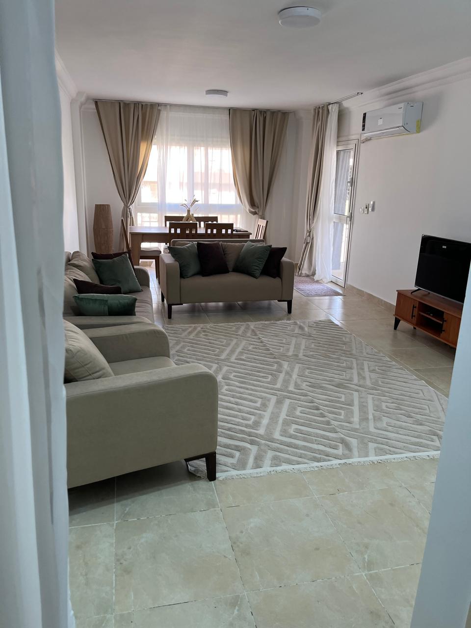 شقة في مدينتي 140 م2 للإيجار مفروش 40,000 ج 