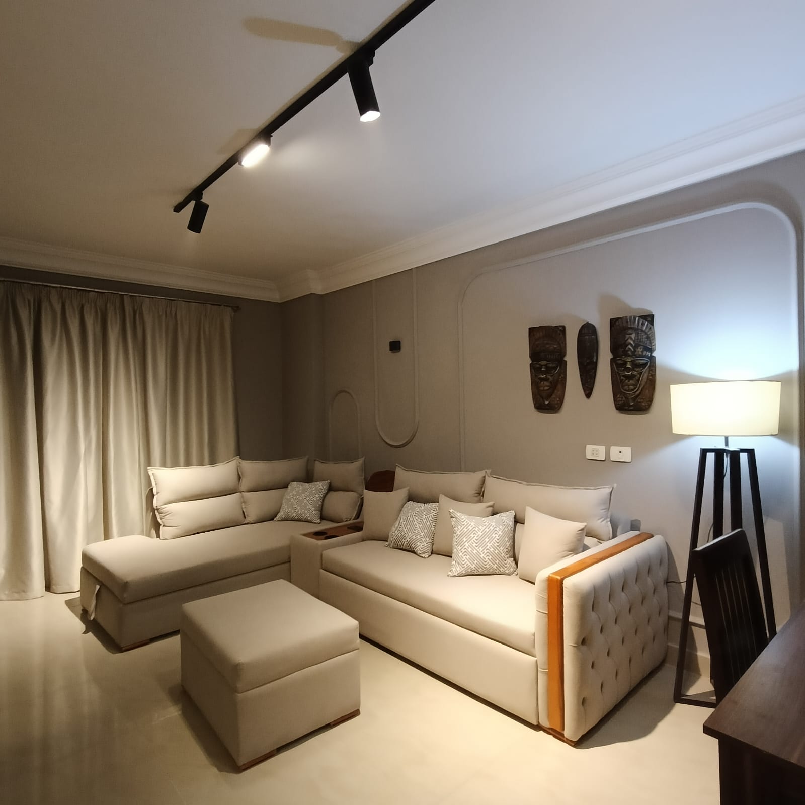 شقة في مدينتي 96 م2 للإيجار مفروش تشطيب هاي لوكس 30,000 ج 